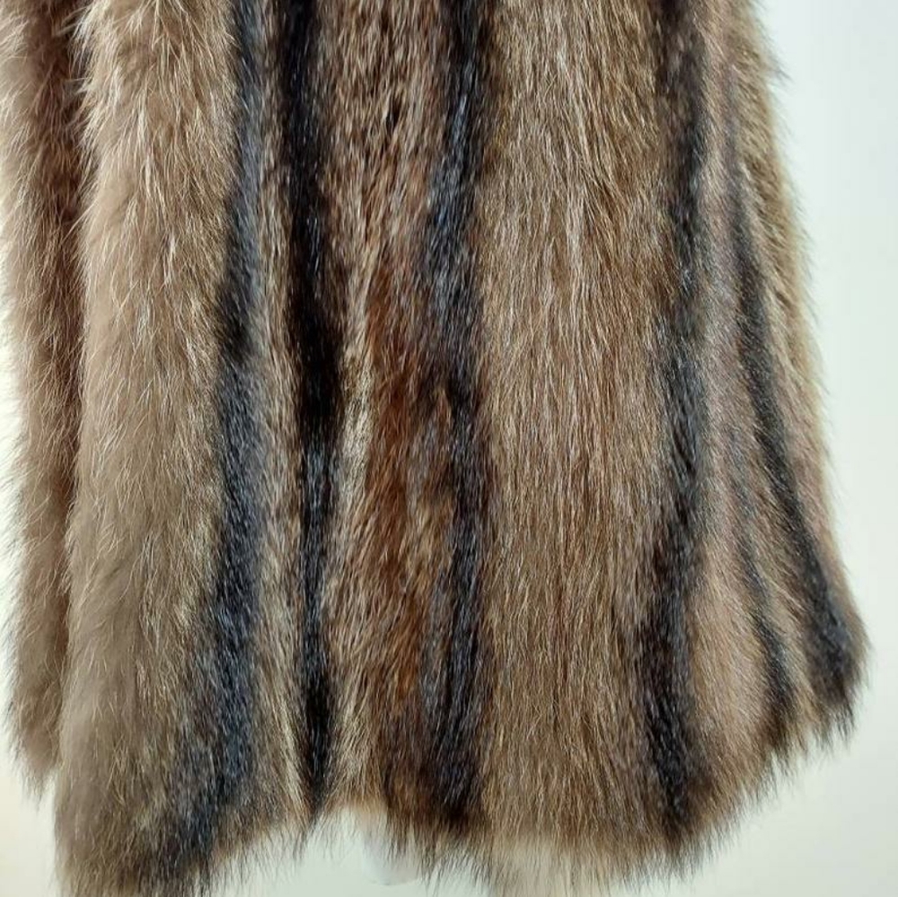 LAST CALL🌺 Luxury vtg full length fur racoon striped coat - Picture 4 of 10